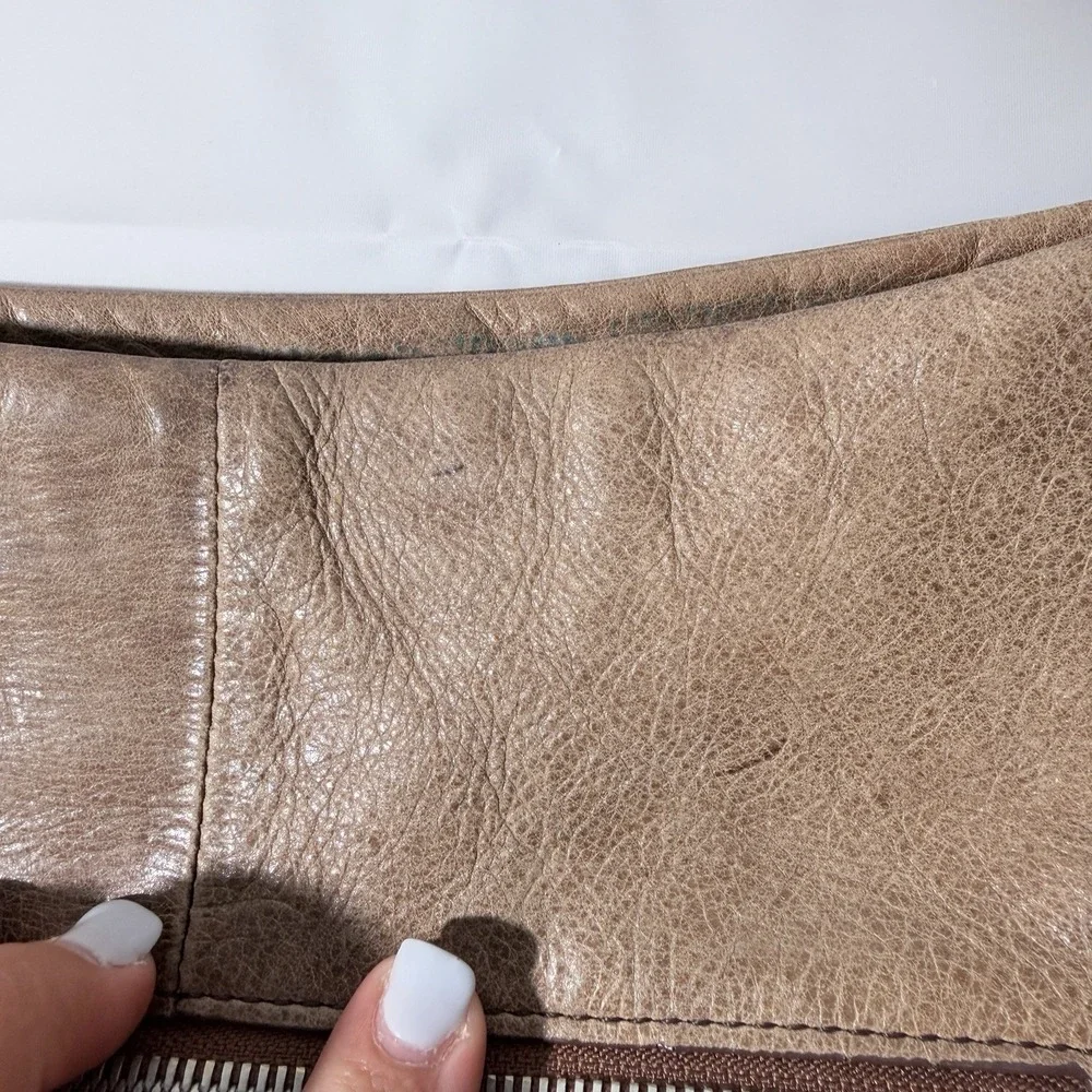 Hobo International Delilah Leather Shoulder Bag Tan Y2k Slouch